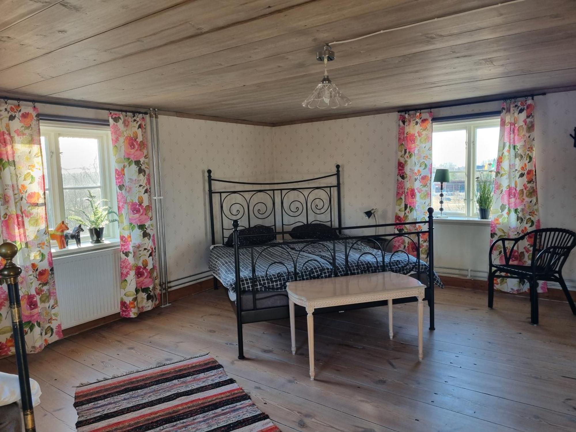 Maison d'hôtes Skoelvs Gard à Glanshammar Extérieur photo
